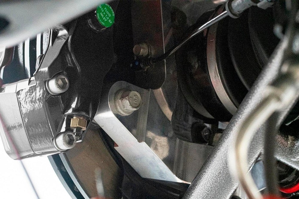 C7 17" Conversion Kit By Carlyle Racing, Drilled And Slotted Rotors, Black Calipers - Image 4