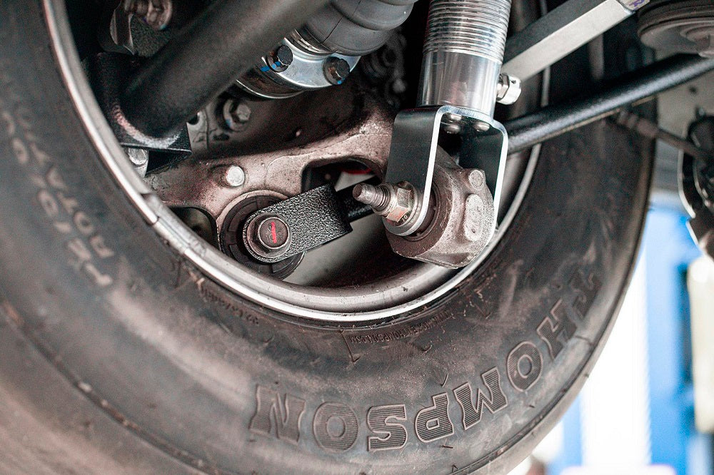 CTS V-2 15" Conversion Kit By Carlyle Racing, Solid Rotors, Black Calipers - Image 4